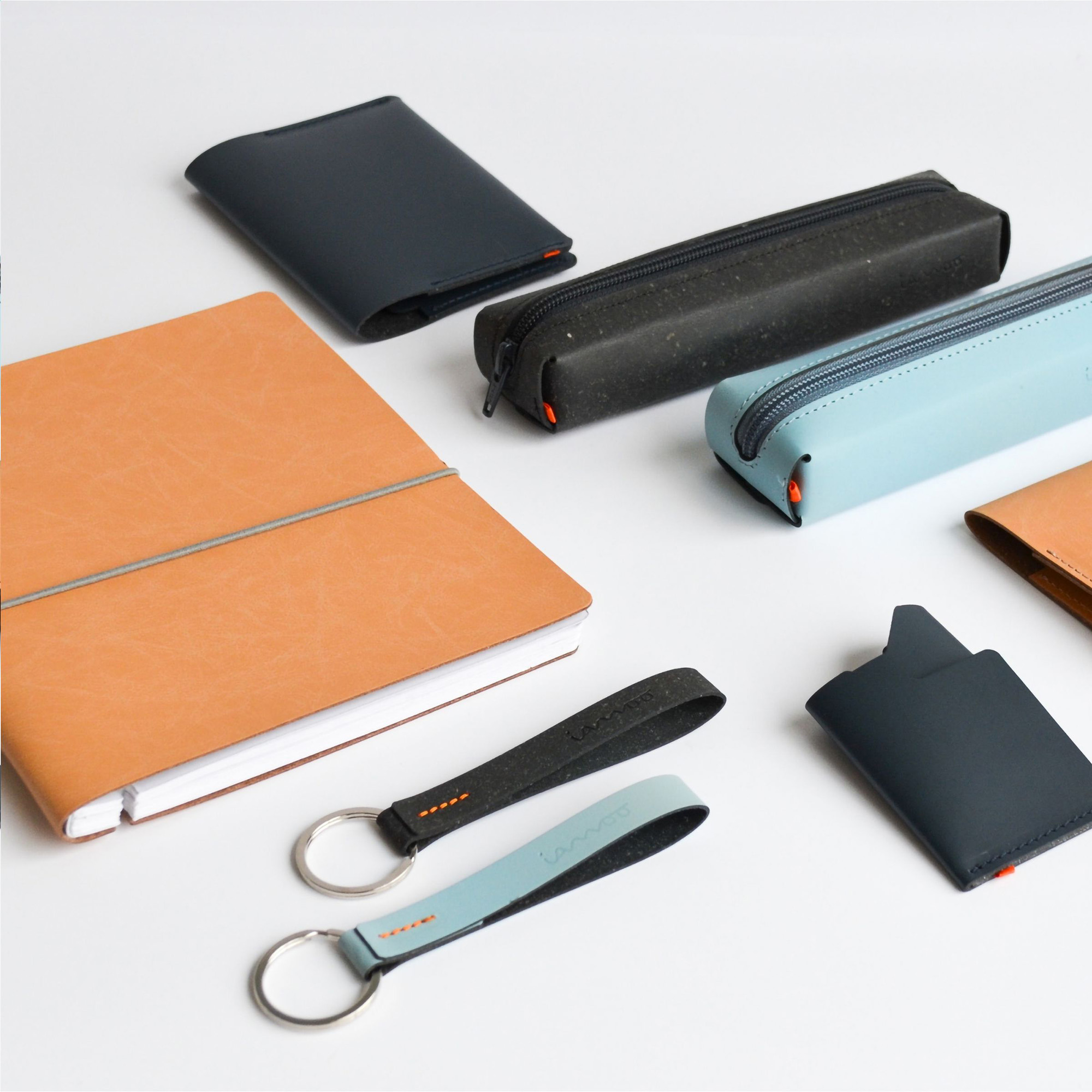 Porte-cartes | Cuir recyclé | Fabriqué en Hollande | Impression jusqu'à 4 couleurs