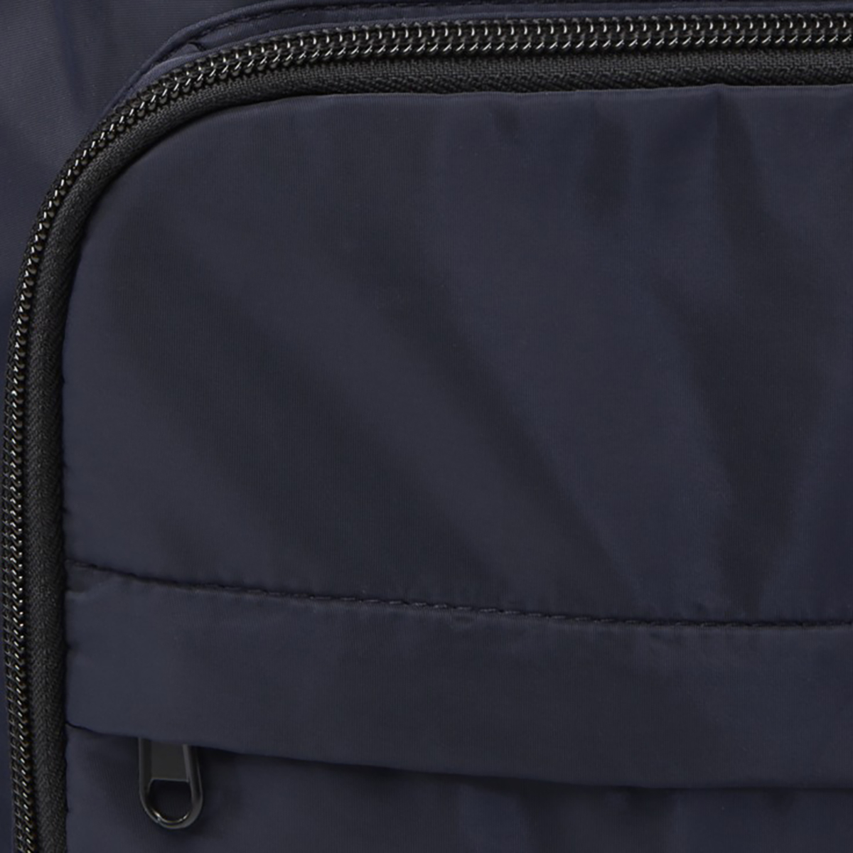 Zaino per Laptop Riciclato Leo – 20L | Ampio Scomparto Principale | Materiale Riciclato