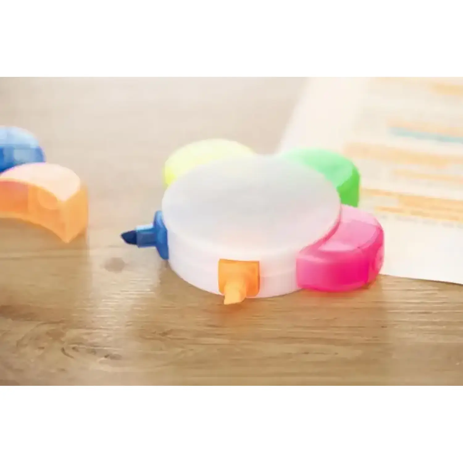 Surligneur en forme de fleur – 5 couleurs | Compact | Léger | Plastique