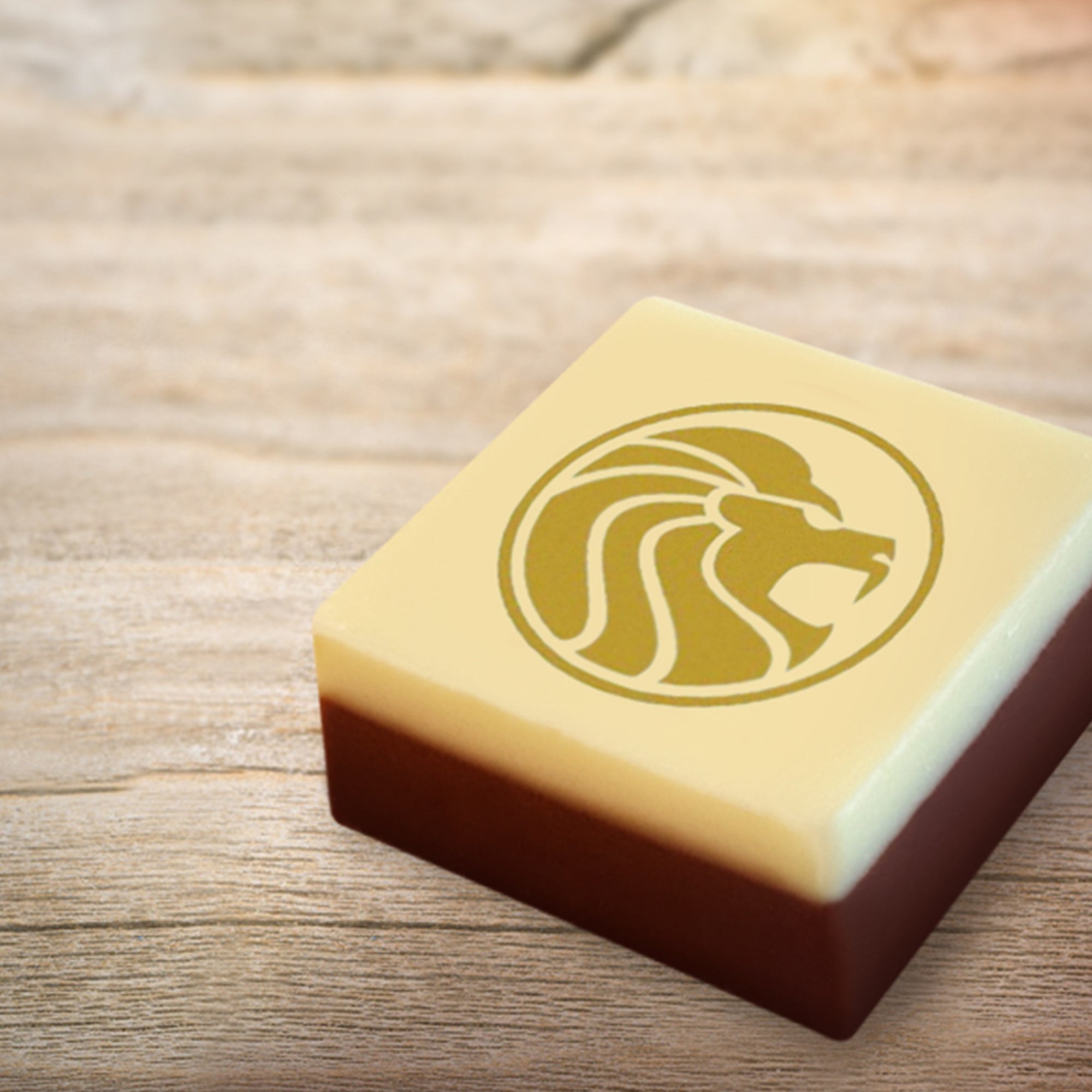 Logo Schokolade FiftyFifty | Weiße + Milchschokolade | 25 x 25 mm