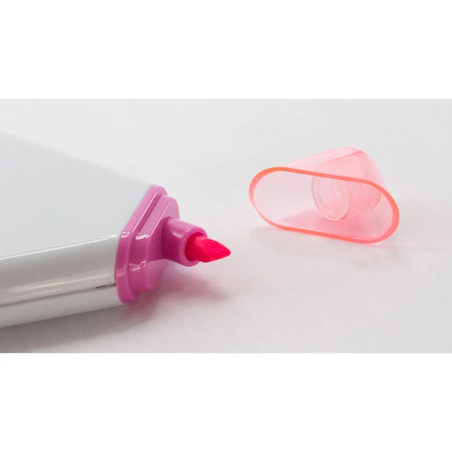 3-in-1 Textmarker – Gelb Rosa Grün | Kompakt | Dreieckige Form