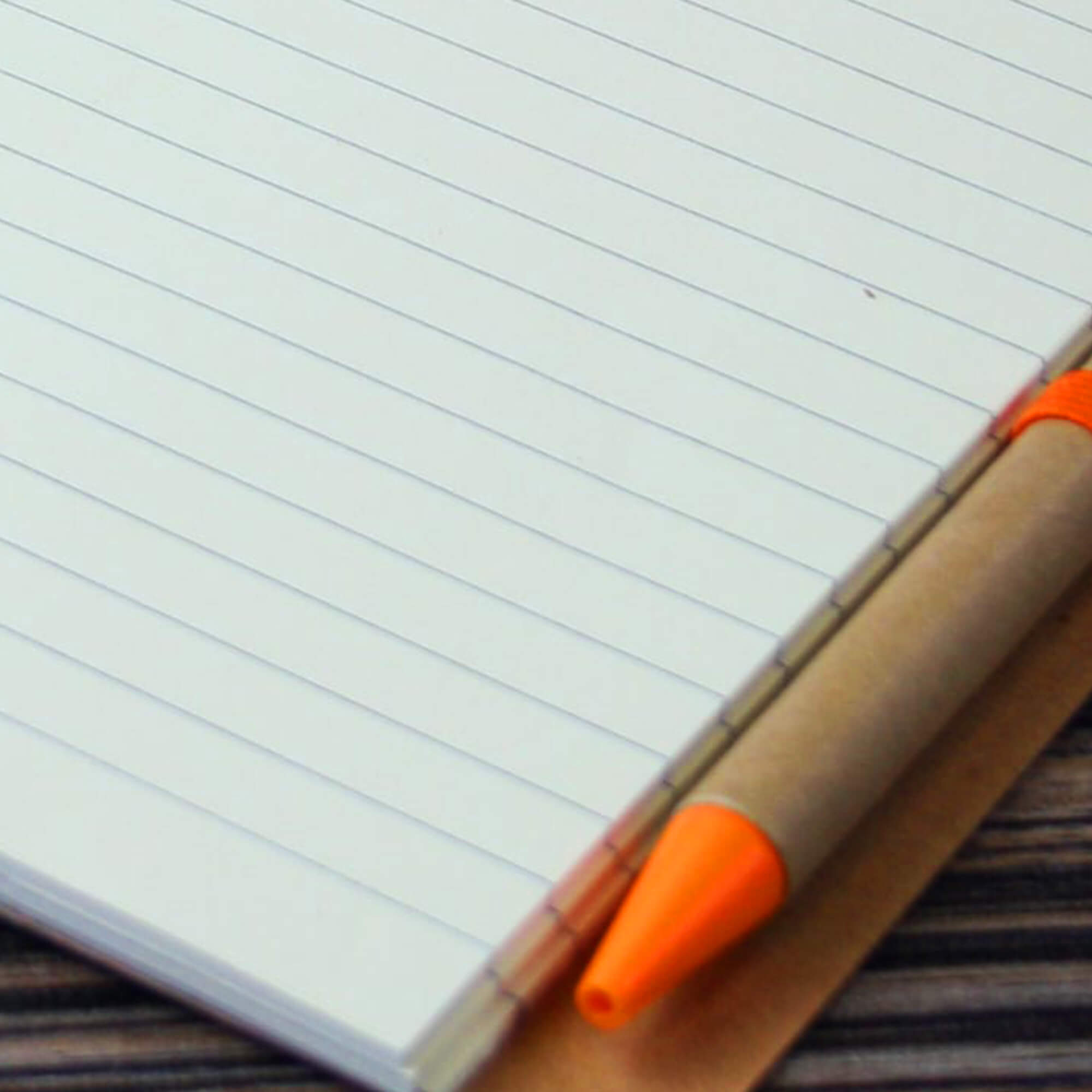 Raccoglitore ad anelli per quaderno - A6 | 120 fogli | Carta riciclata | Con penna