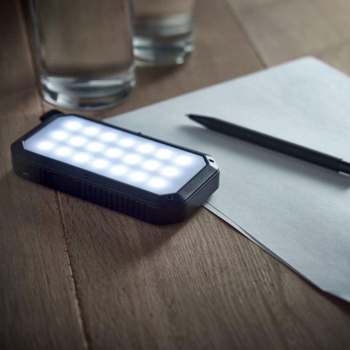 Solar-Powerbank | 8000 mAh | Integrierte Taschenlampenfunktion