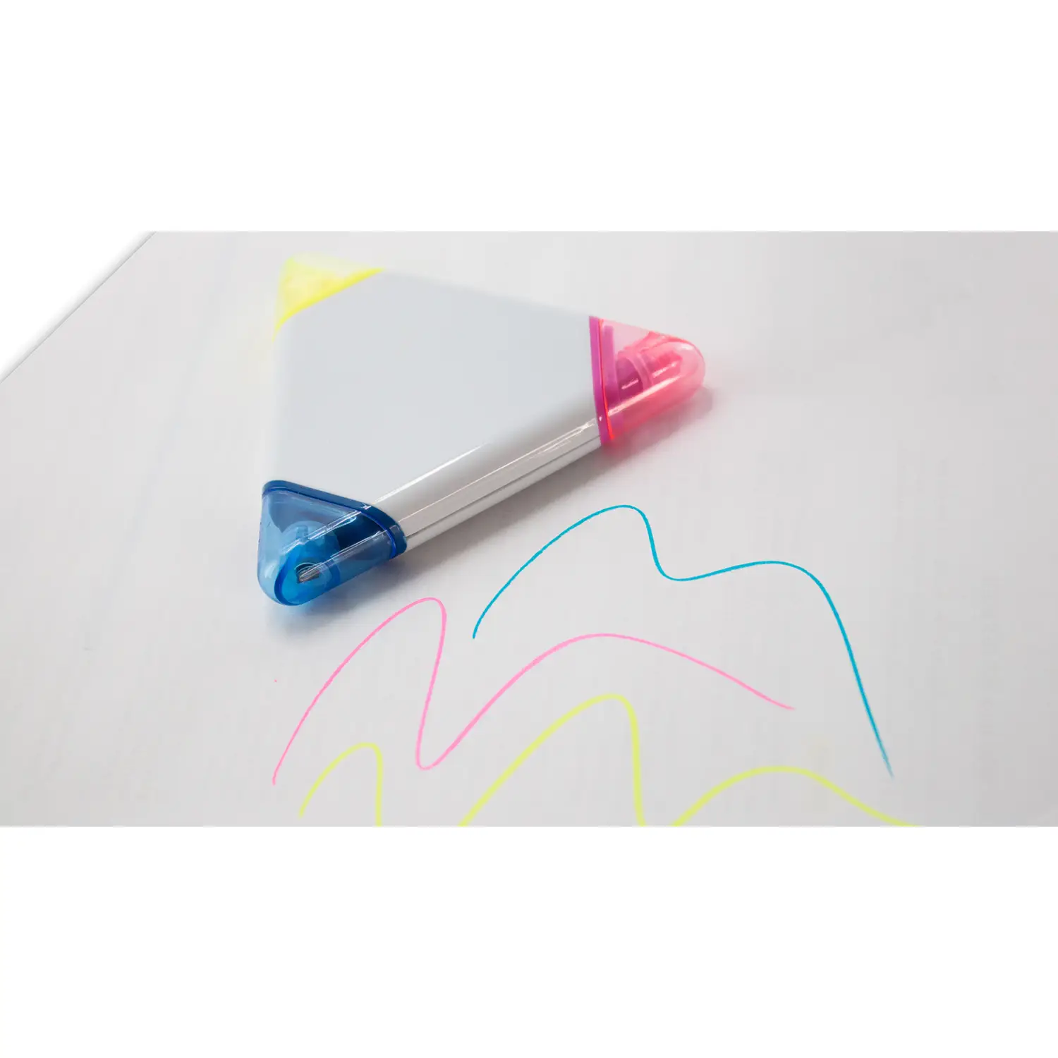 3-in-1 Textmarker – Gelb Rosa Grün | Kompakt | Dreieckige Form