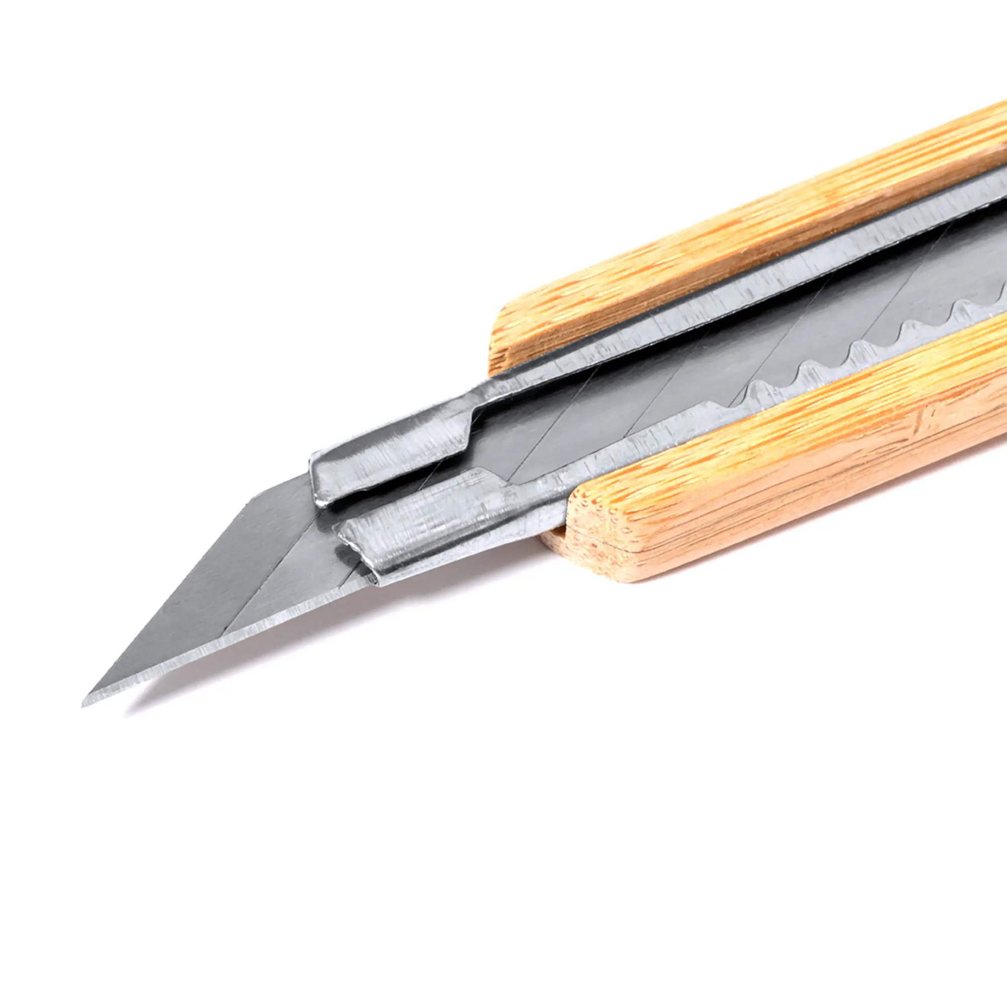 Cutter mit Bambusgehäuse – Kompakt | Metallklinge | Ergonomisch | Umweltfreundlich