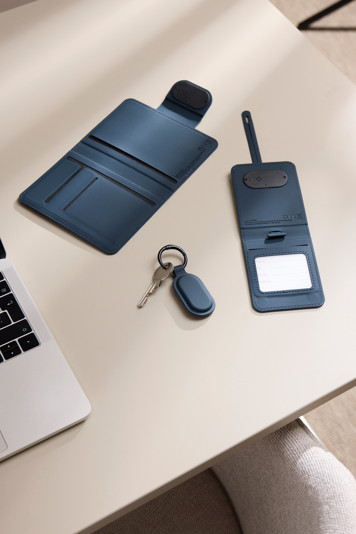 Paspoorthouder VINGA - Geïntegreerde tracker | BT 5.2 | PU coating