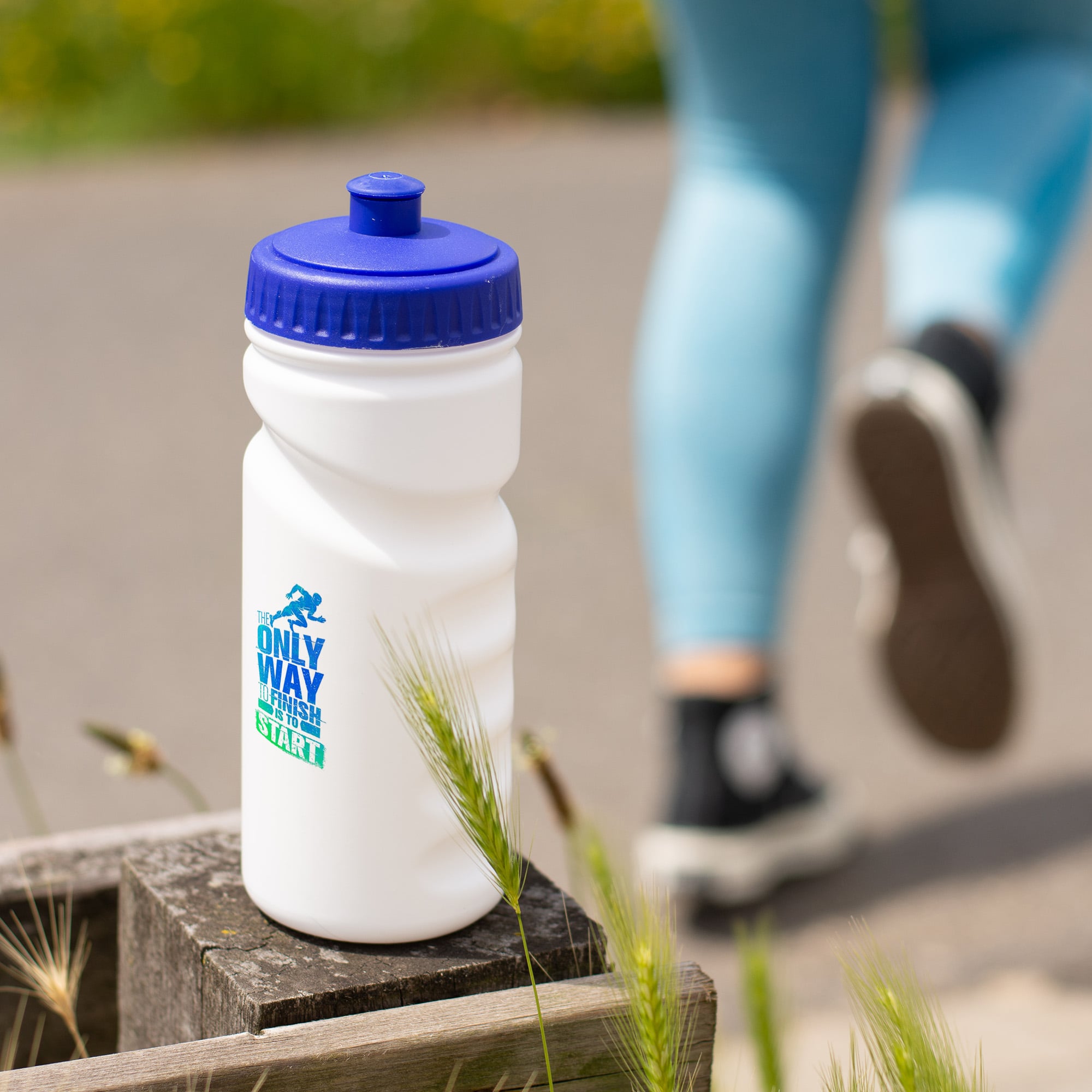Trinkflasche Livorno - 500 ml | Recycelbarer Kunststoff | Farbiger Deckel