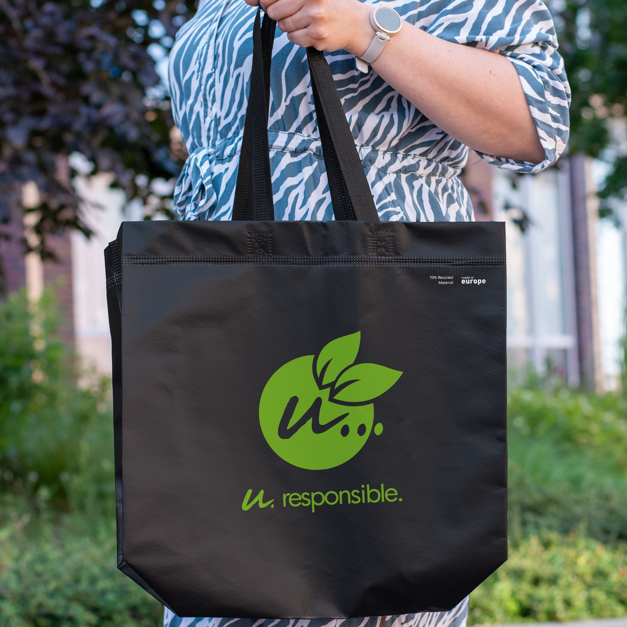 Non-woven shopper Isa - Gerecycled | 80 gr/m² | Staand
