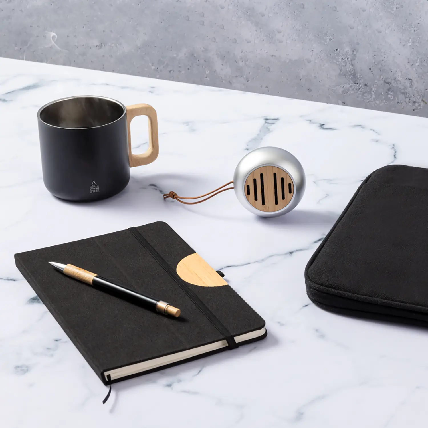 Tasse en acier recyclé – 400 ml | Détail bois | Double paroi | Réutilisable