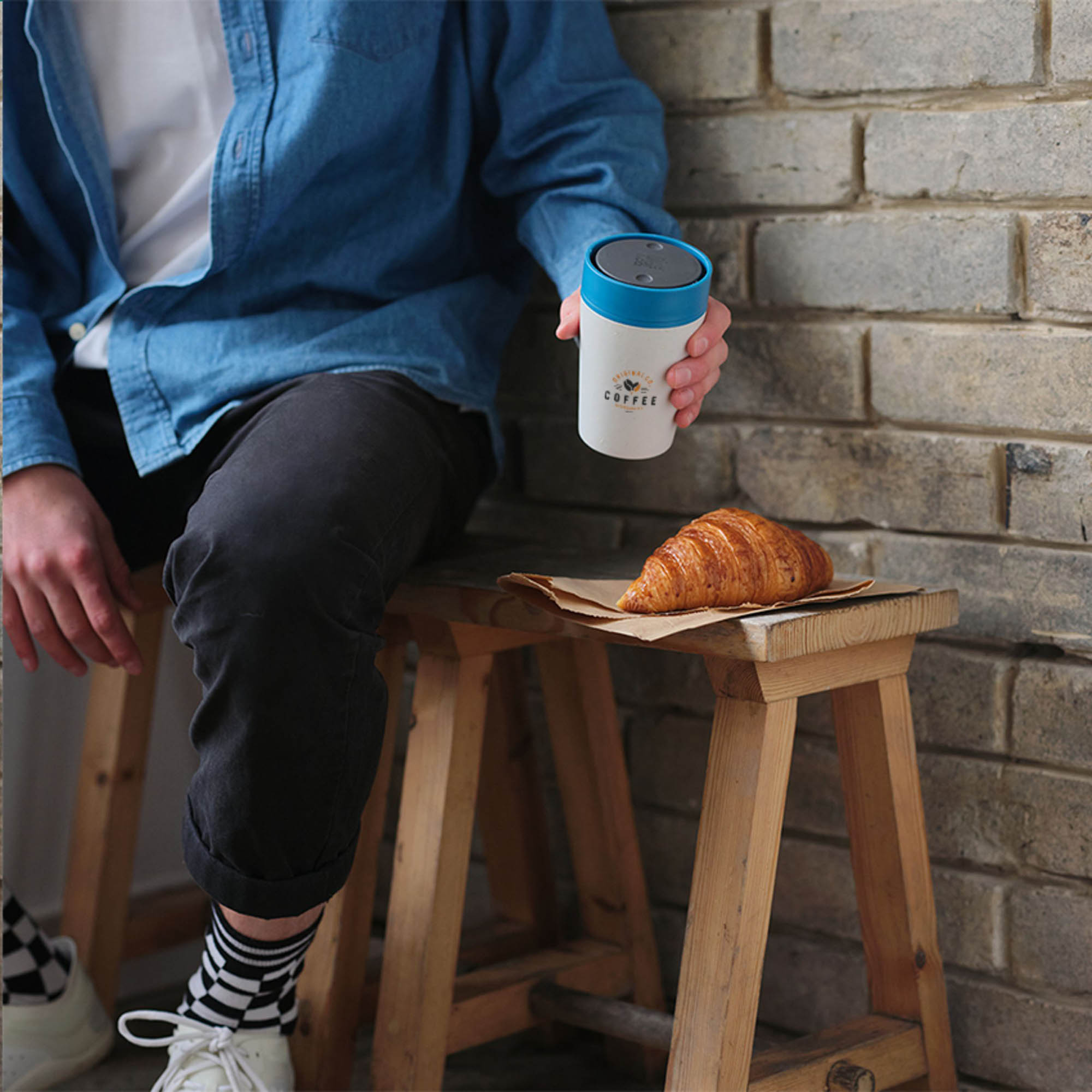 Mug Circular&Co® Blanc - 227 ml | Recyclé | Blanc avec couvercle coloré