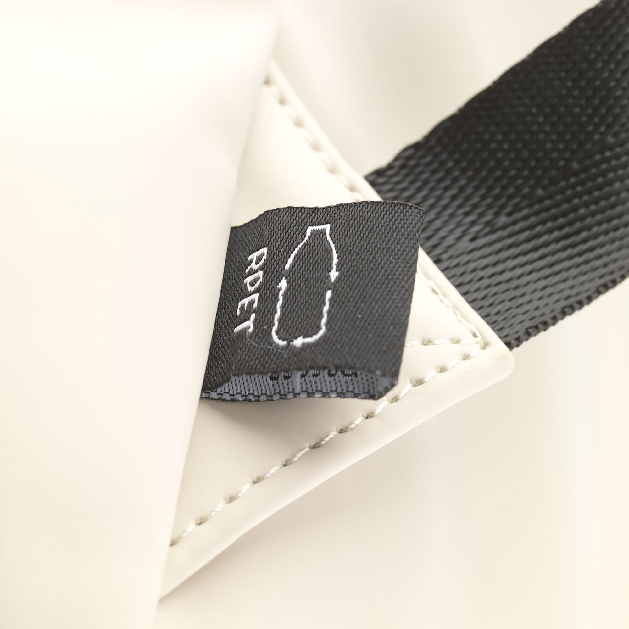 Rugzak Niek - Gerecycled PU & RPET | Extra ritsvak | 15.6"