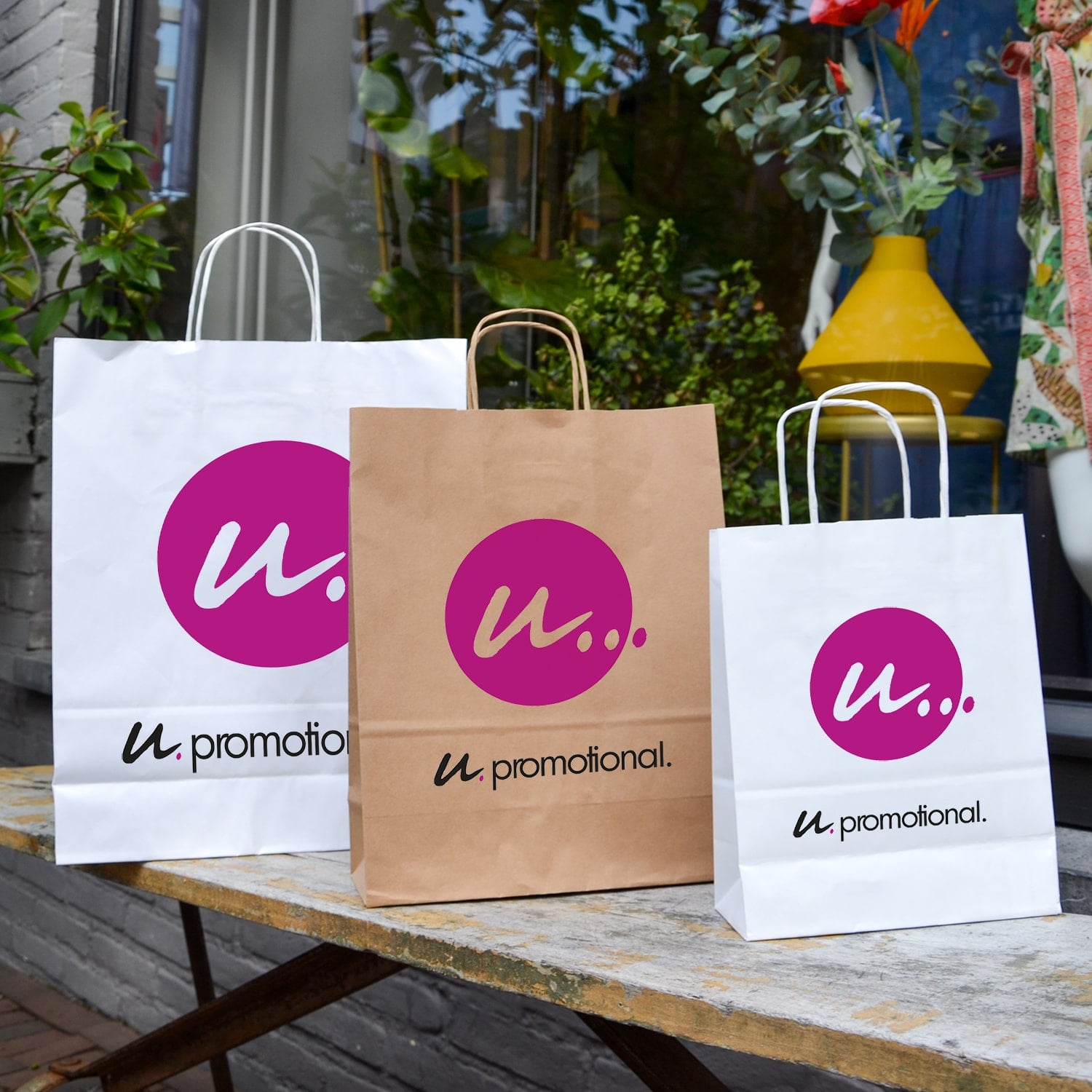 Papiertüte Nala - DIN A3 | Weiß/Braun | 1-4 Farbdruck